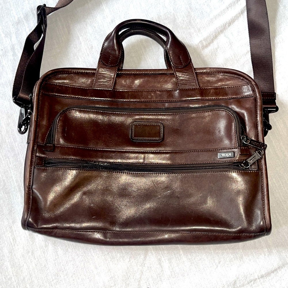 Tumi 96101BH ALPHA slim Deluxe Leather portfolio - Picture 2 of 11